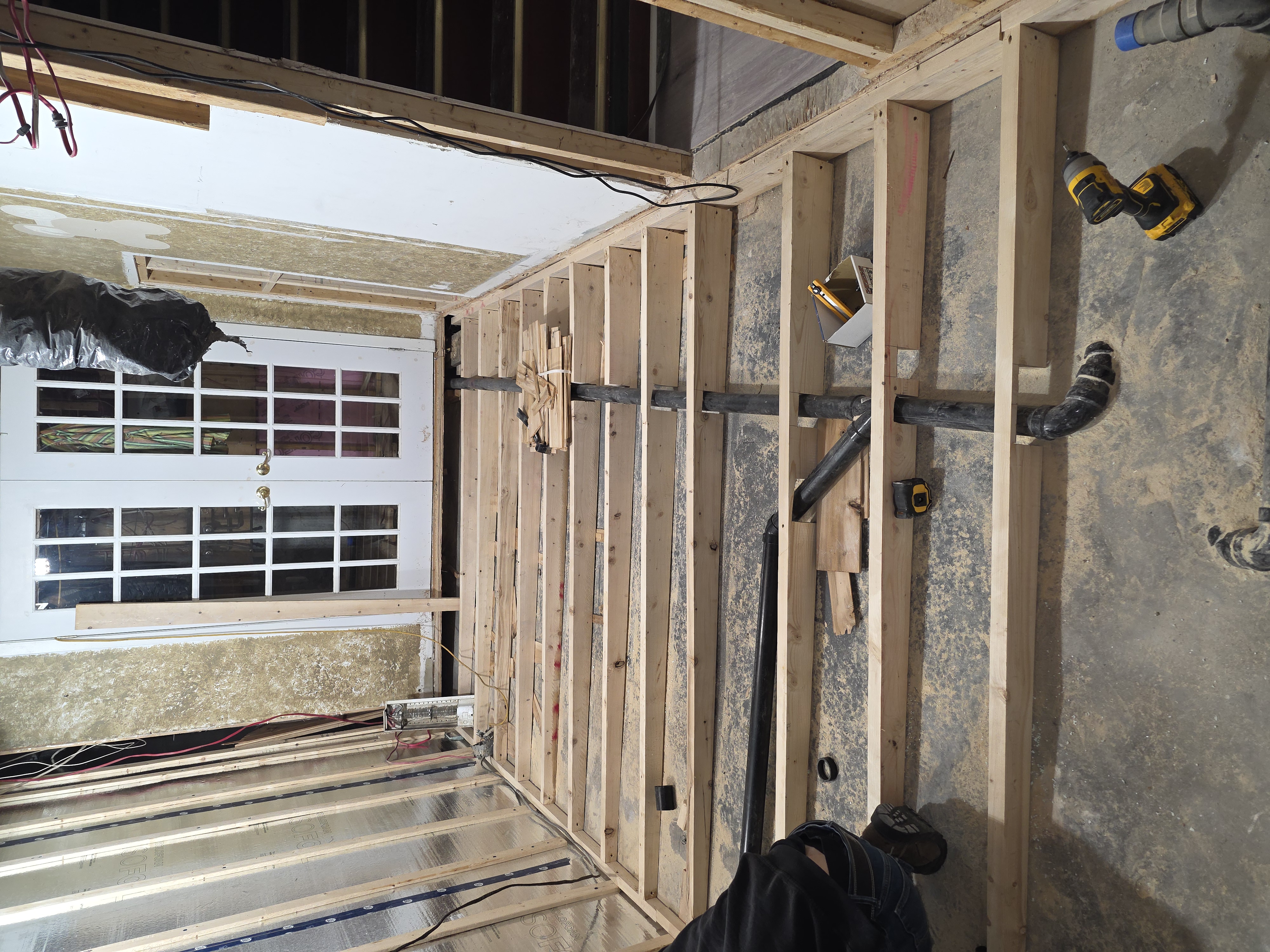 Salle de bain à Charlesbourg : nouvelle structure de bois pour la mise à niveau du plancher
